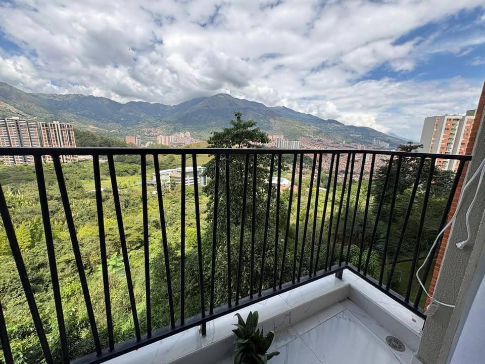Vendo apto mirador de los Bucaros, Sector los Bucaros Santa Ana