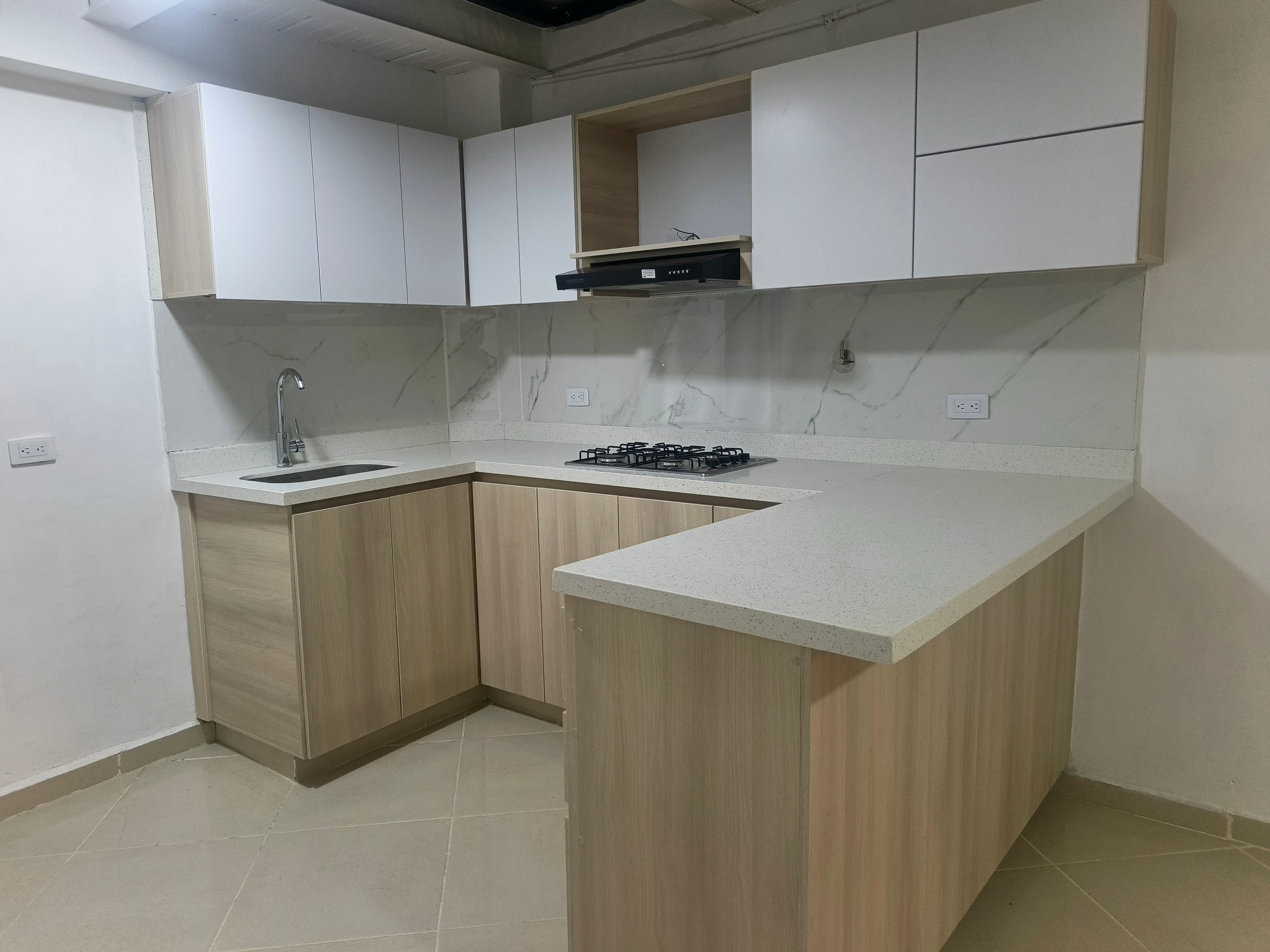 ARRIENDO APTO BARRIO TEJELO MEDELLIN CERCA AL METROCABLE DEL SENA