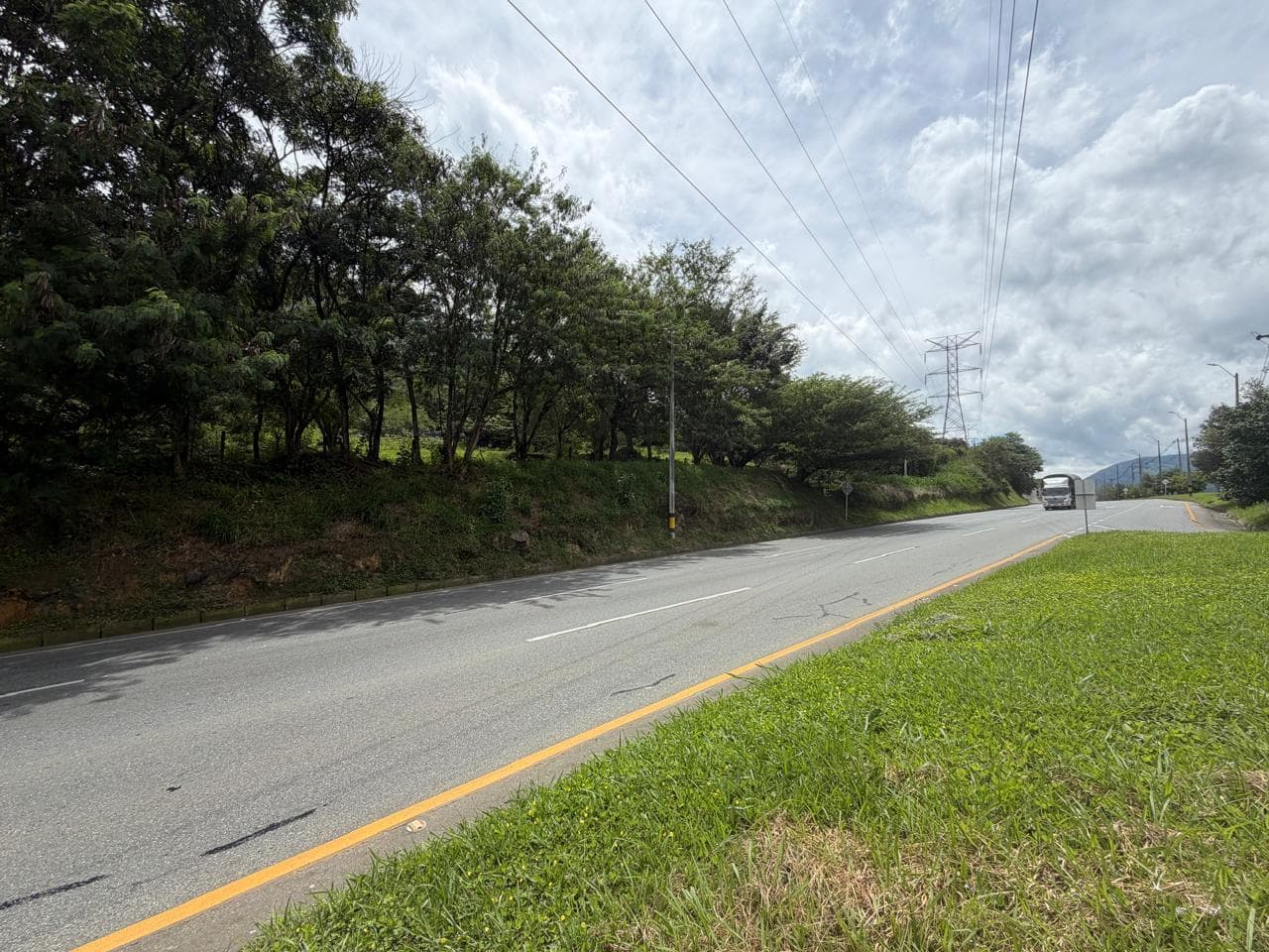 LOTE MIXTO URBANO RURAL BARBOSA HATILLO