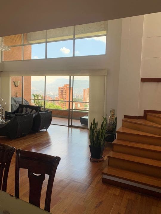 Apartamento Duplex Benedictinos 236 metros 1800 millones