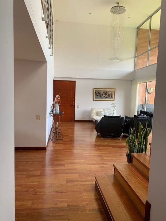 Apartamento Duplex Benedictinos 236 metros 1800 millones