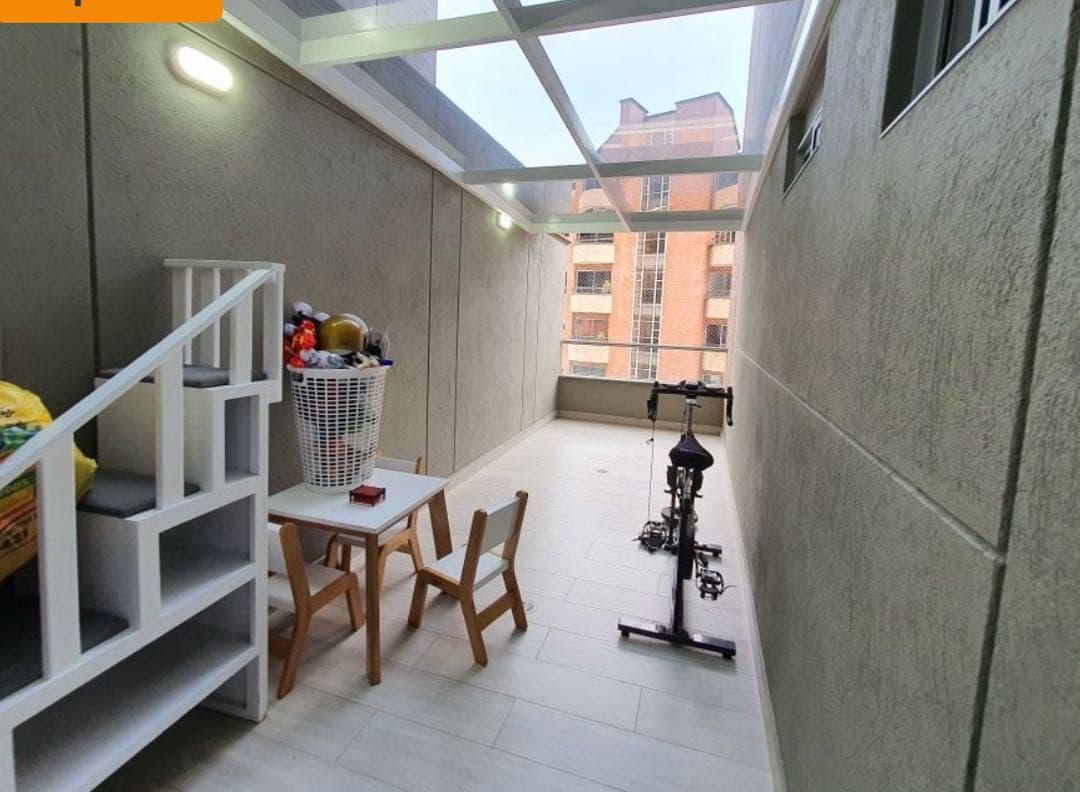 Apartamento Envigado cerca avenida el Poblado 165 metros 1450 millones