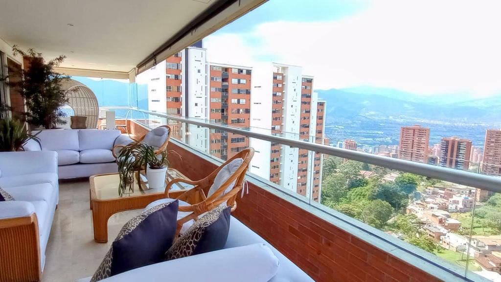Apartamento Poblado Loma del Tesoro 408 metros 3400 millones