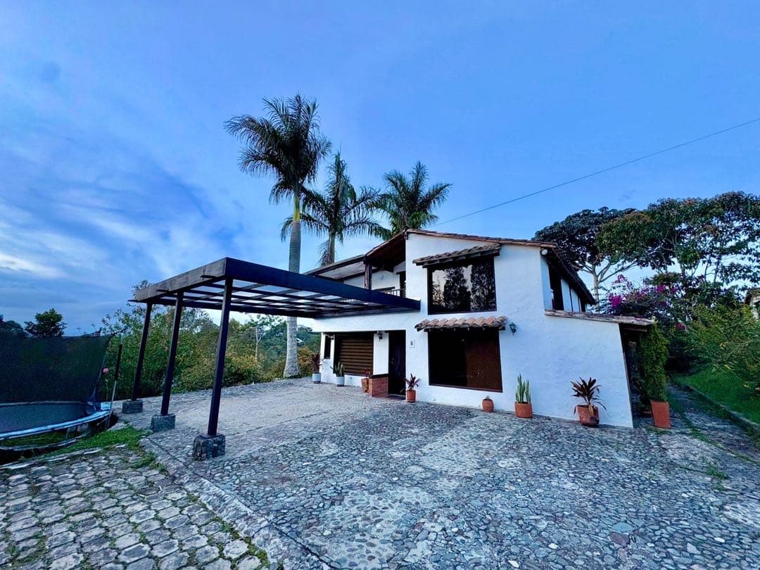 Casa campestre El Carmen de Viboral 1650 millones