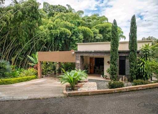 ¡Casa De Lujo Con Piscina En Cerritos, Pereira! $1.500M 🏡🌴🔥