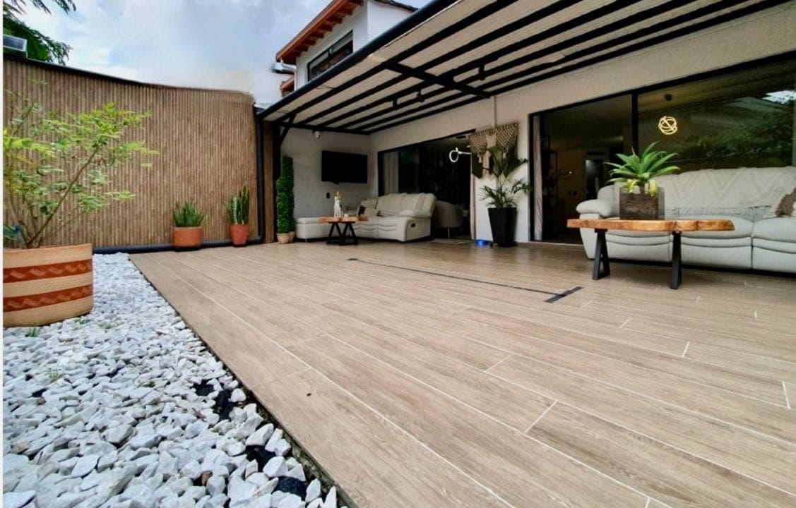 Casa en venta Poblado Los GONSALEZ 1600 millones
