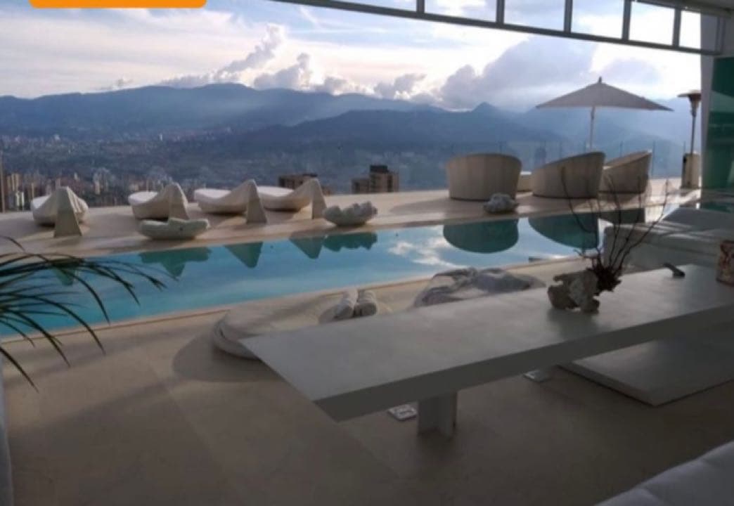 Casa Mansion Poblado con piscina 3 millones de dólares