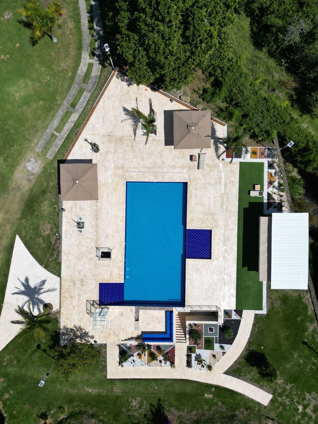 Finca en Copacabana Antioquia 32000 metros El Zarzal 9600 millones