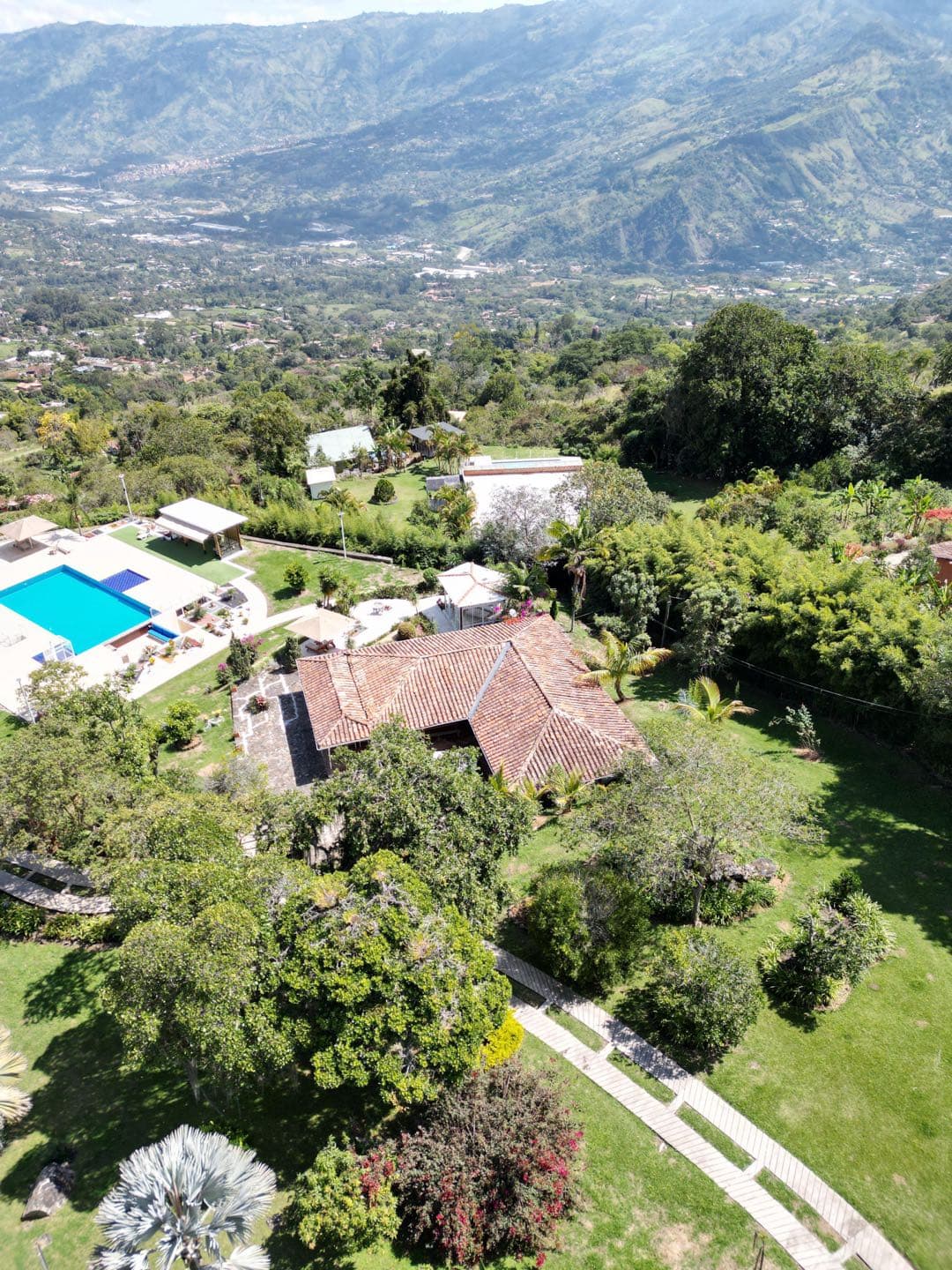 Finca en Copacabana Antioquia 32000 metros El Zarzal 9600 millones