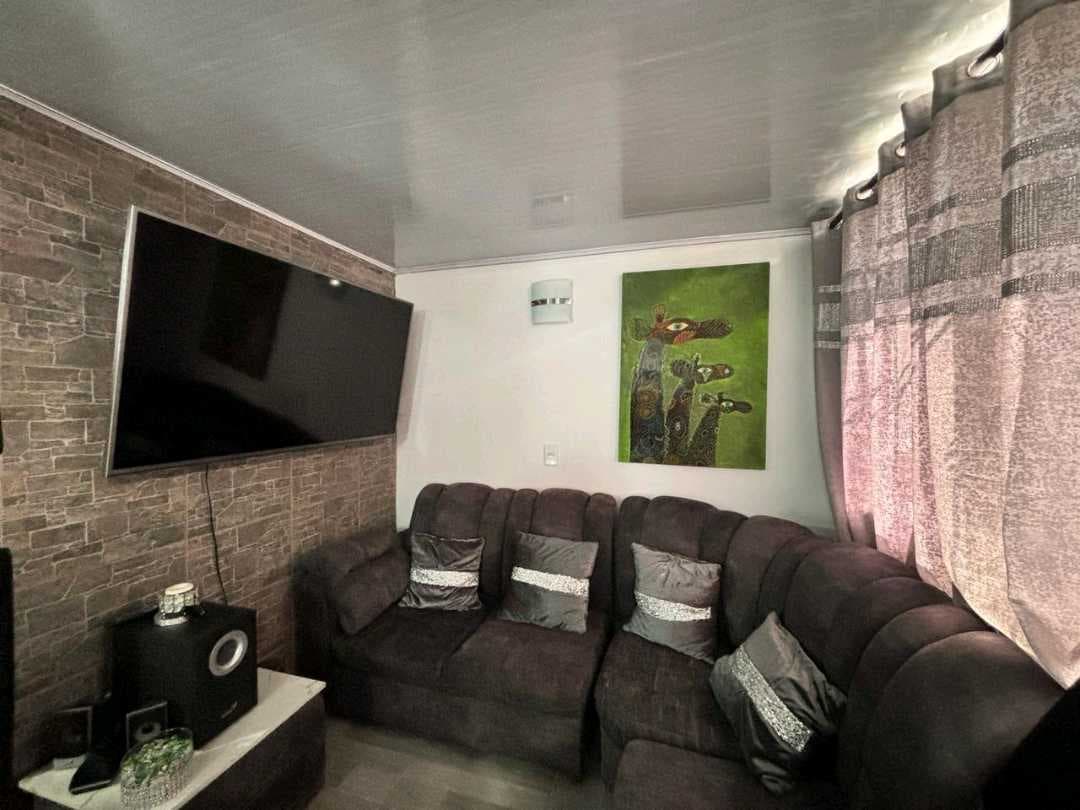 SE VENDE CASA EN MIRADOR.DE LLANO.GRANDE