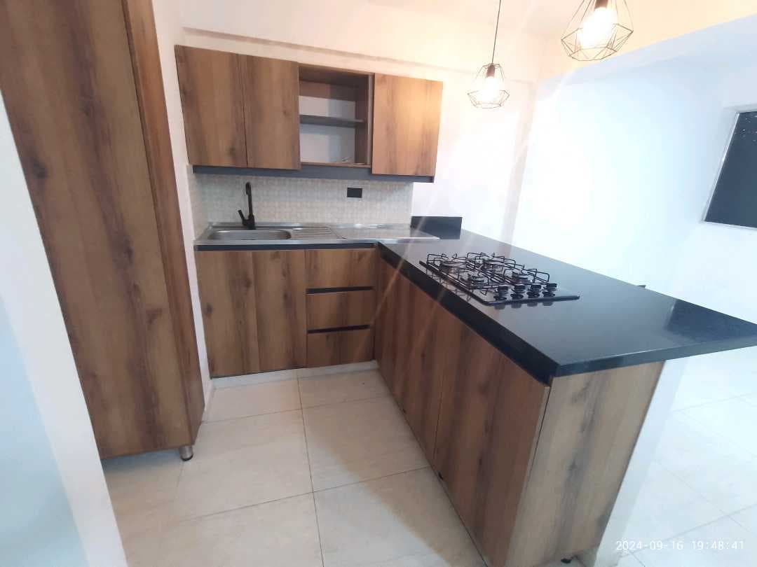 Venta Apartamento en madera con parqueadero de carro y moto