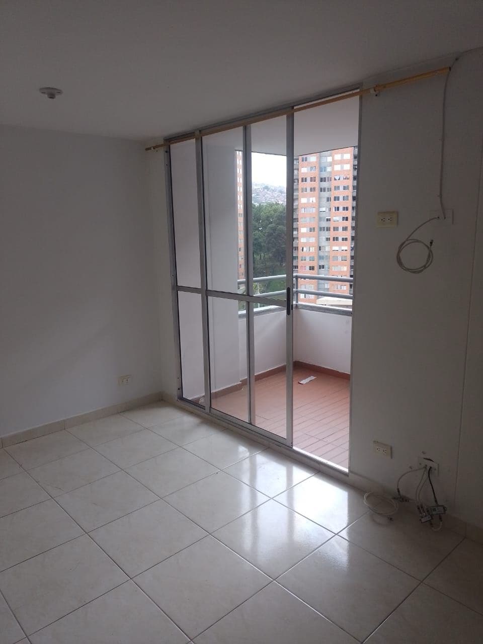 Venta apartamento frente a la estación madera